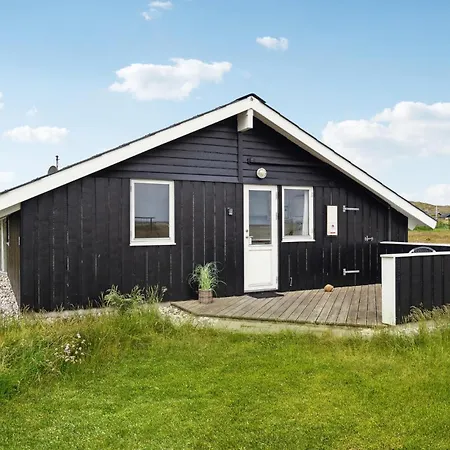 Feriehus Amazing In With Sauna